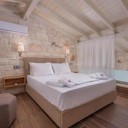 Mint Retreat Suites (Adults Only) Kalandra Dış mekan fotoğraf